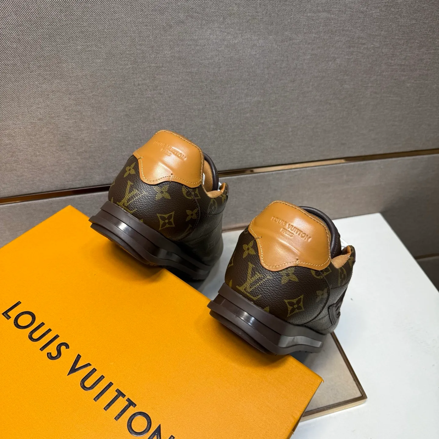 Men's men's shoes 💰pp560 [LV～] Men's casual shoes 2025z cabinet sales simultaneously 🔶Size: 38-44 #️⃣ 🔷2 colors🔜The upper is made of multi-material splicing➕Mesh lining, comfortable and breathable, sole: original comfortable and wear-resistant outsole, ⚠️real thing📱photographed🎬real thing is better📢📢📢